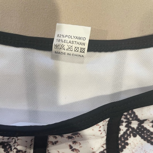 Sexy snakeskin print bikini - Picture 6 of 7